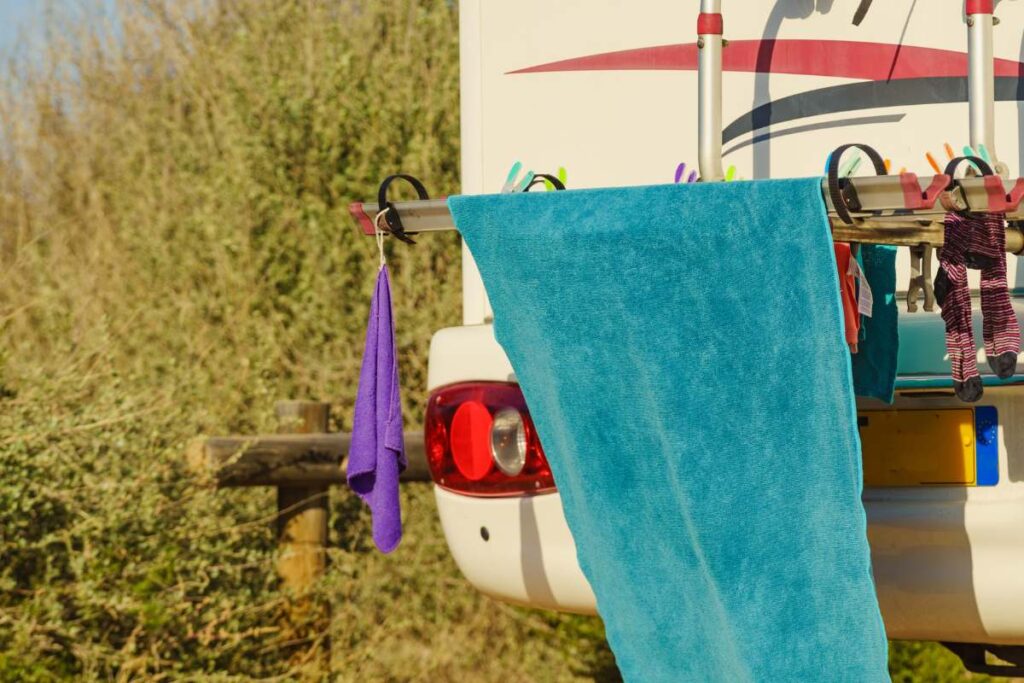 ¿Cómo lavar la ropa mientras viajas en autocaravana?