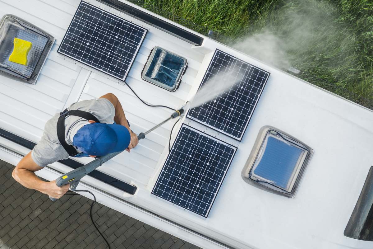 ¿Cuánto dura un panel solar para una autocaravana?